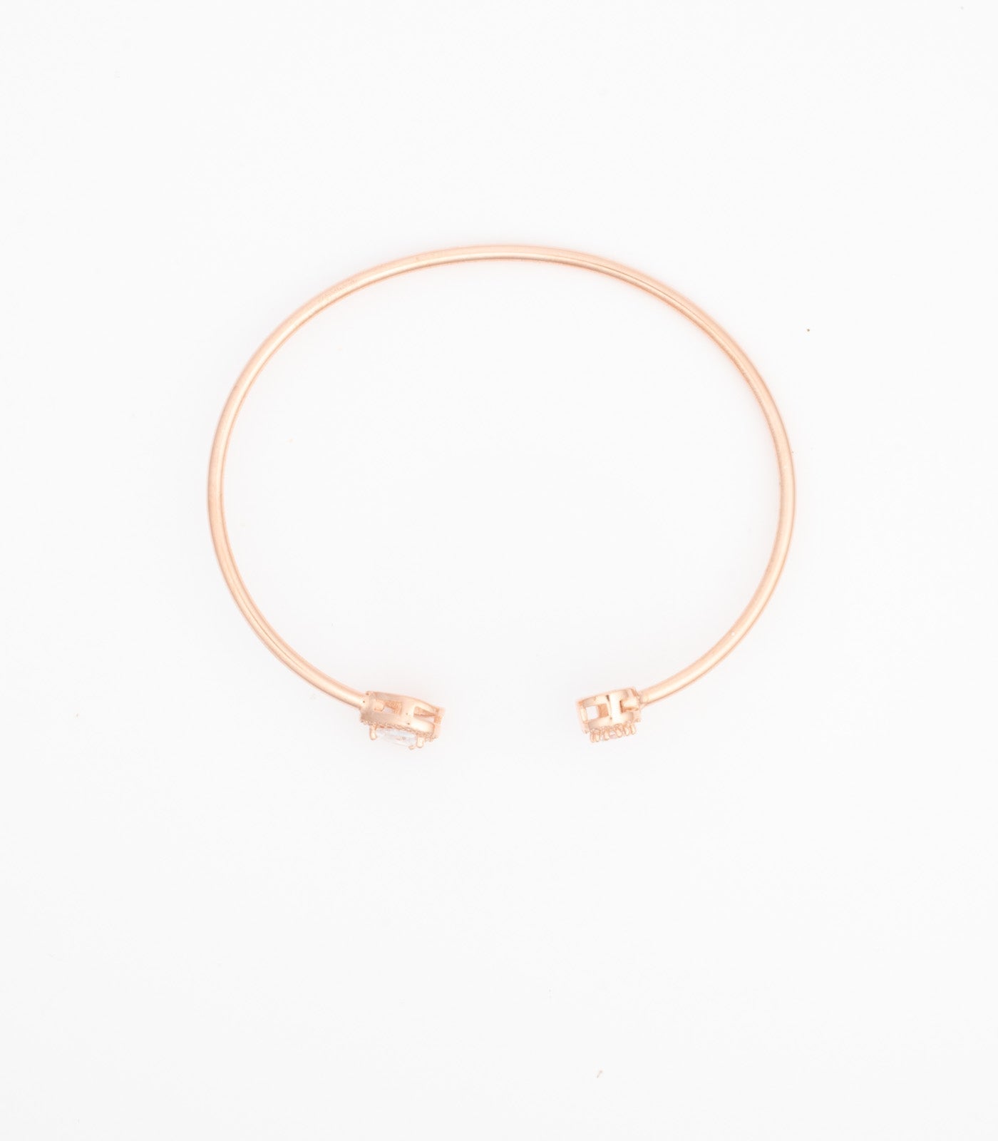 Rose Gold Elegant Bracelet (Silver)