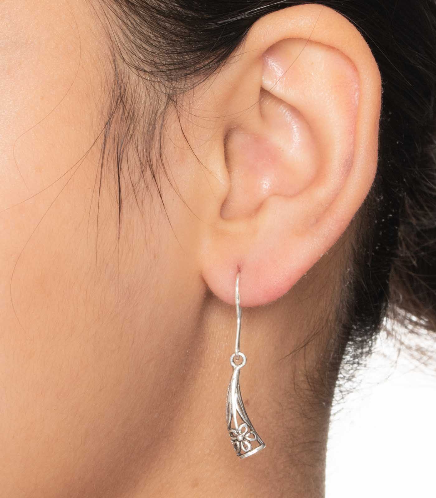 Stylish Tag Ear Rings (Silver)