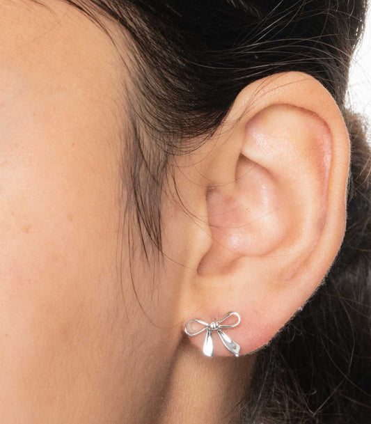 Silver Bow Ear RIngs (Silver)